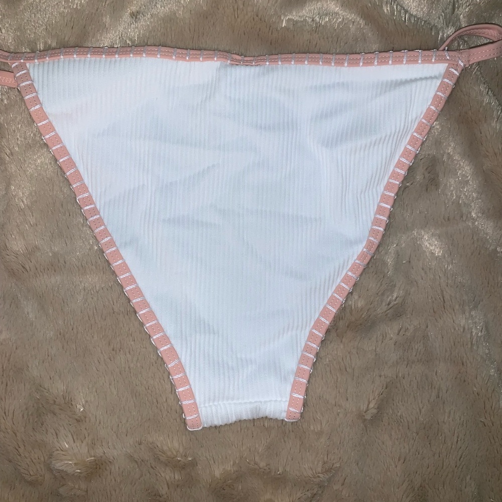 Bikini Set - Picture 3 of 4